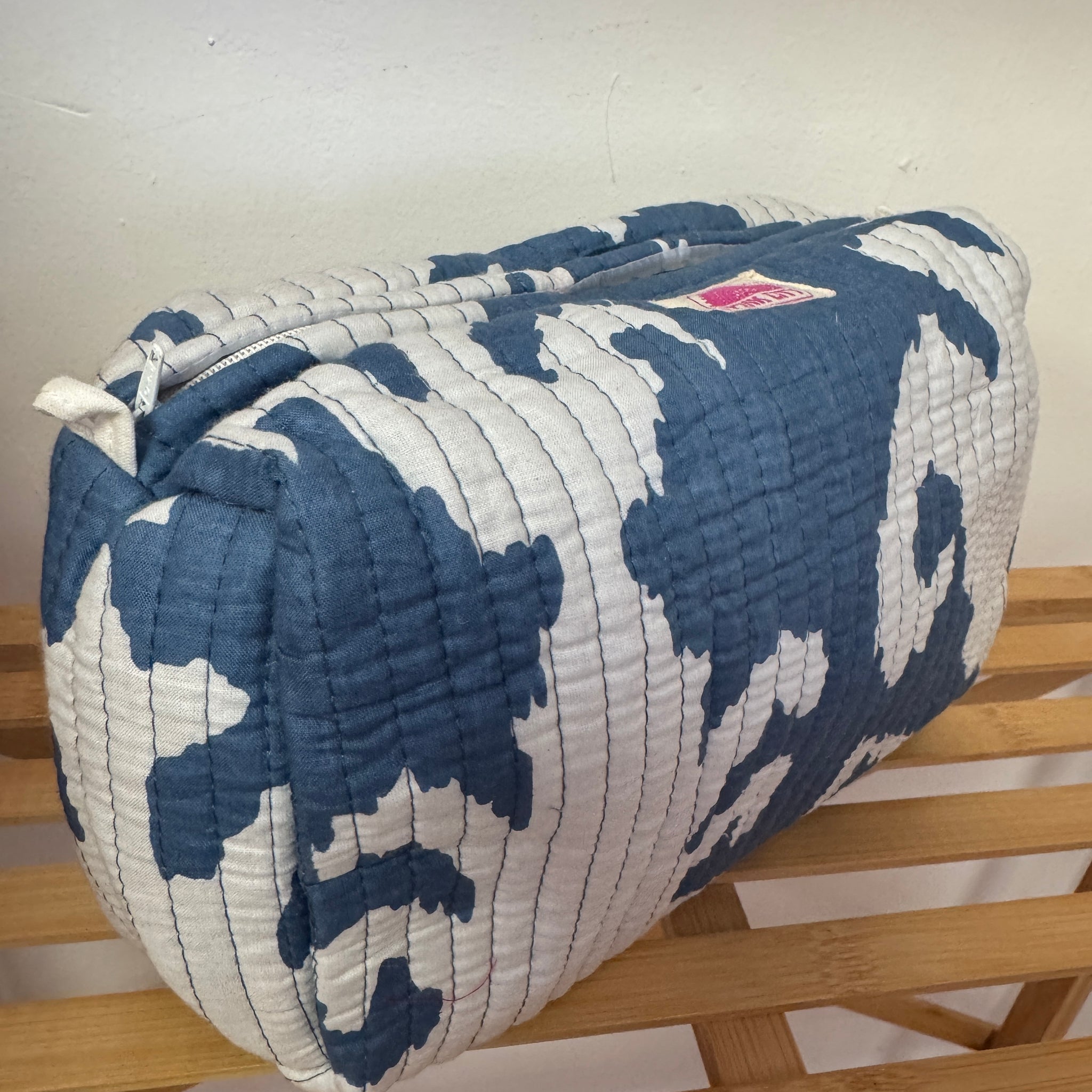 Blue and White Set Of 3 Washbag image 0