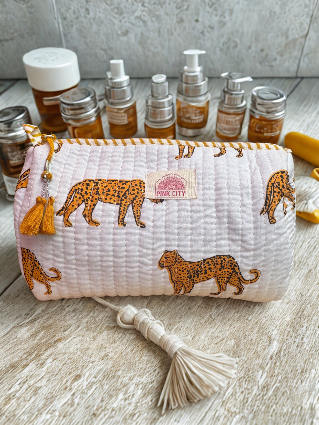 White Leopard Single Pouch Washbag image 0
