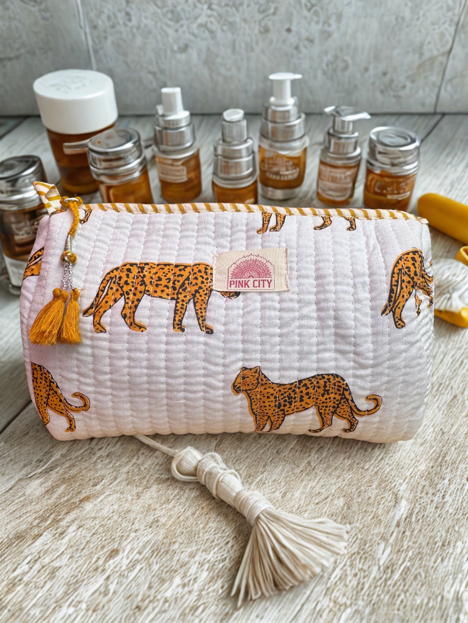 White Leopard Single Pouch Washbag image 0