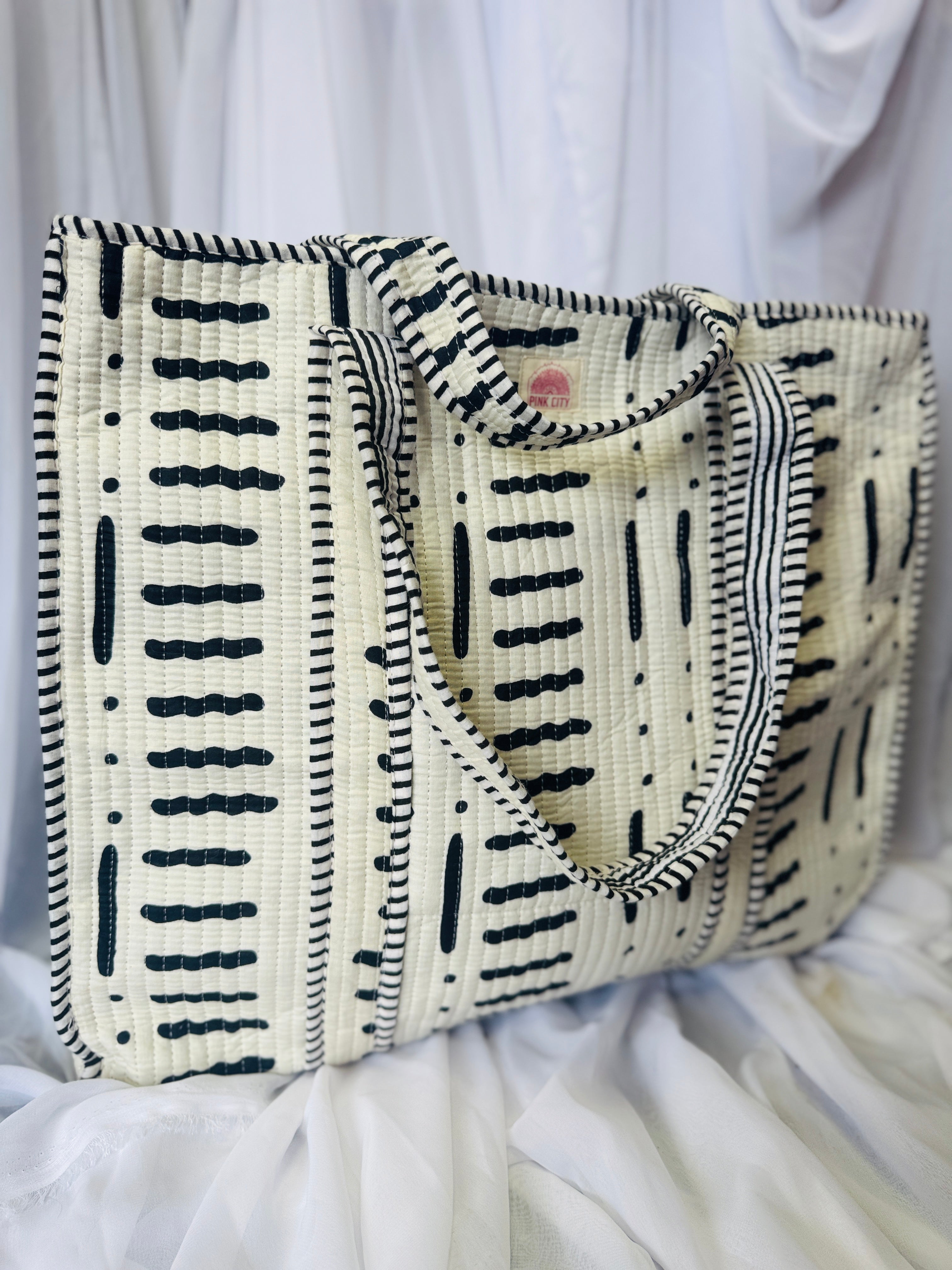 Zipped Monochrome Dash Tote  image 1