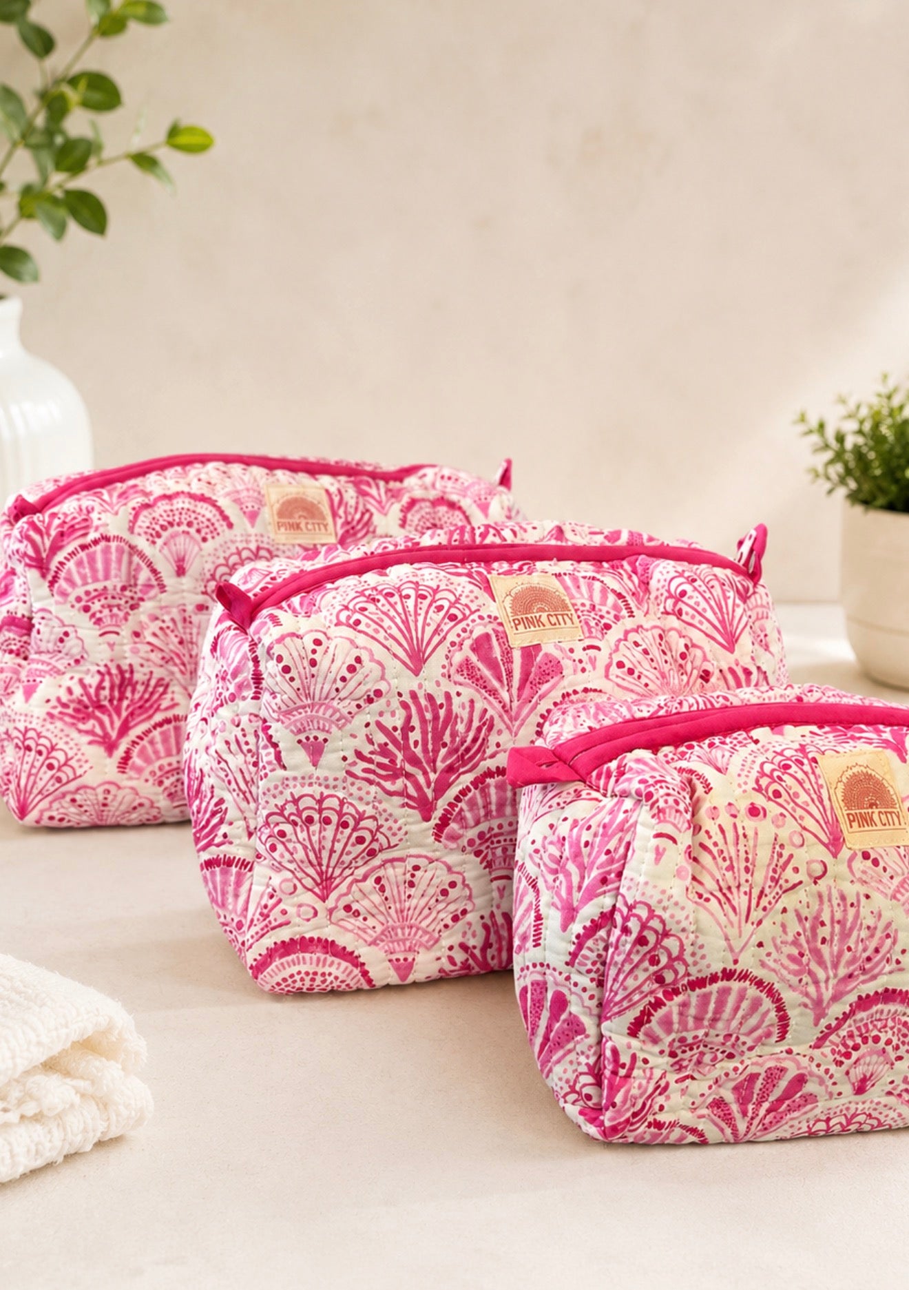 The Seashell Washbag Set of 3