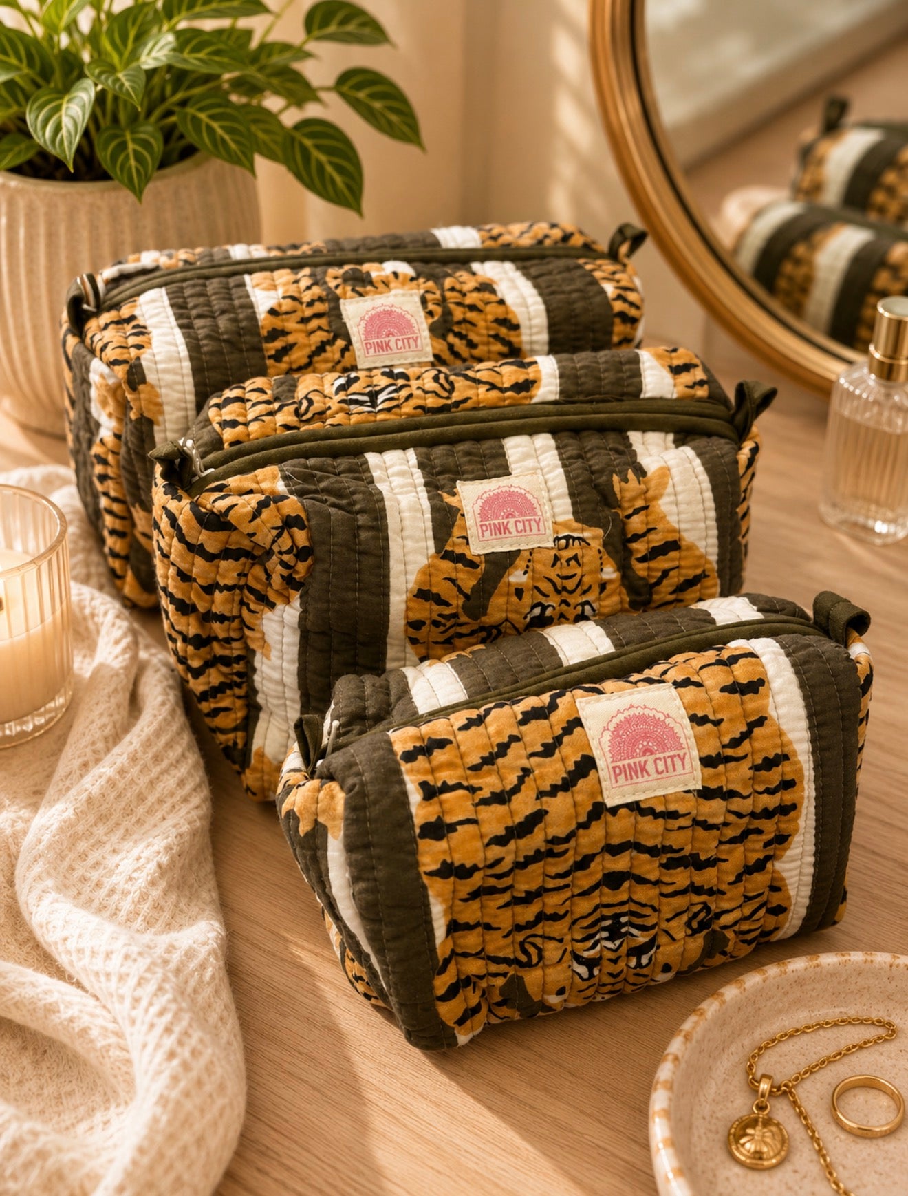 Olive Tiger Washbag Set
