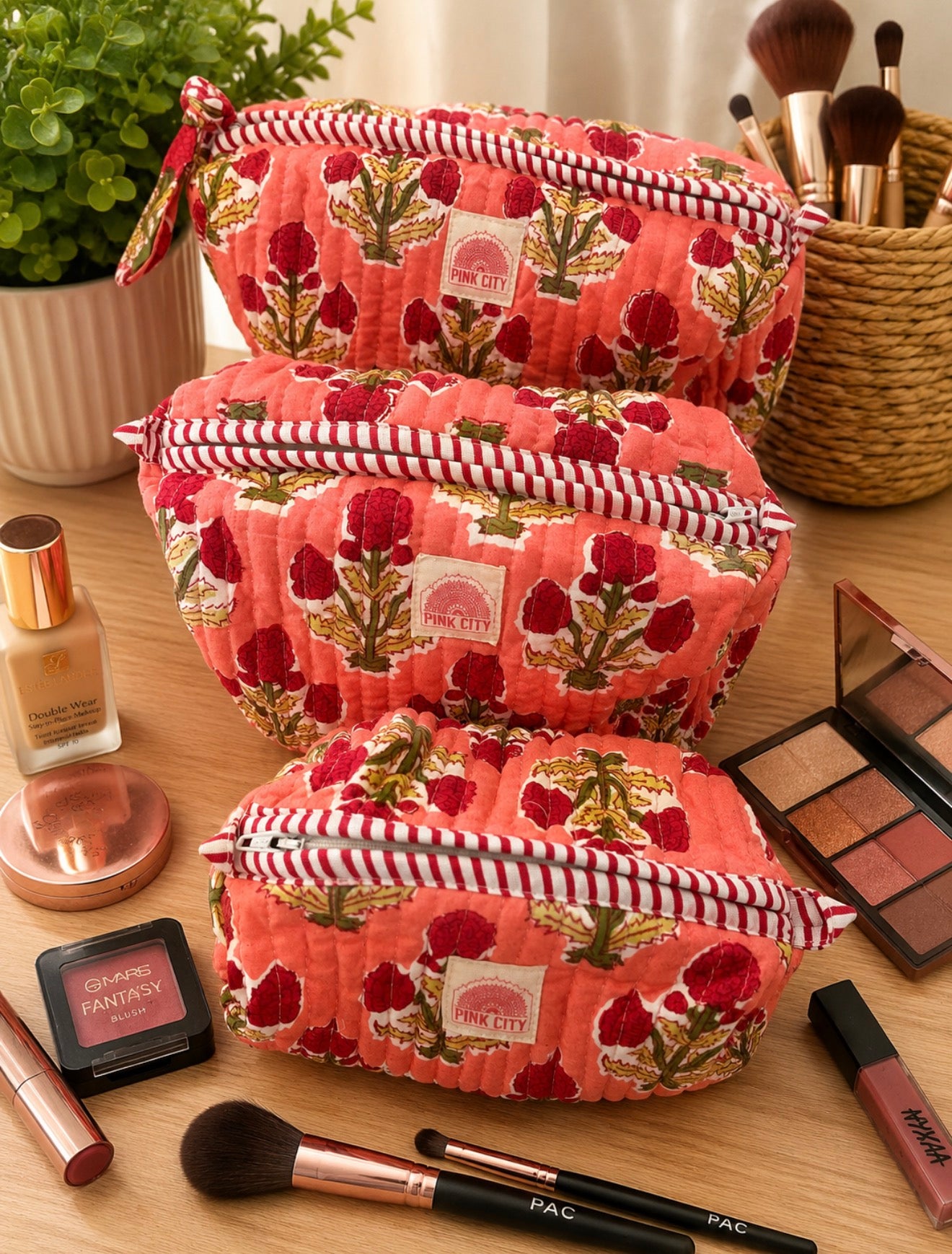 Peach Boota Washbag Set