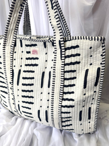 Zipped Monochrome Dash Tote  image 0